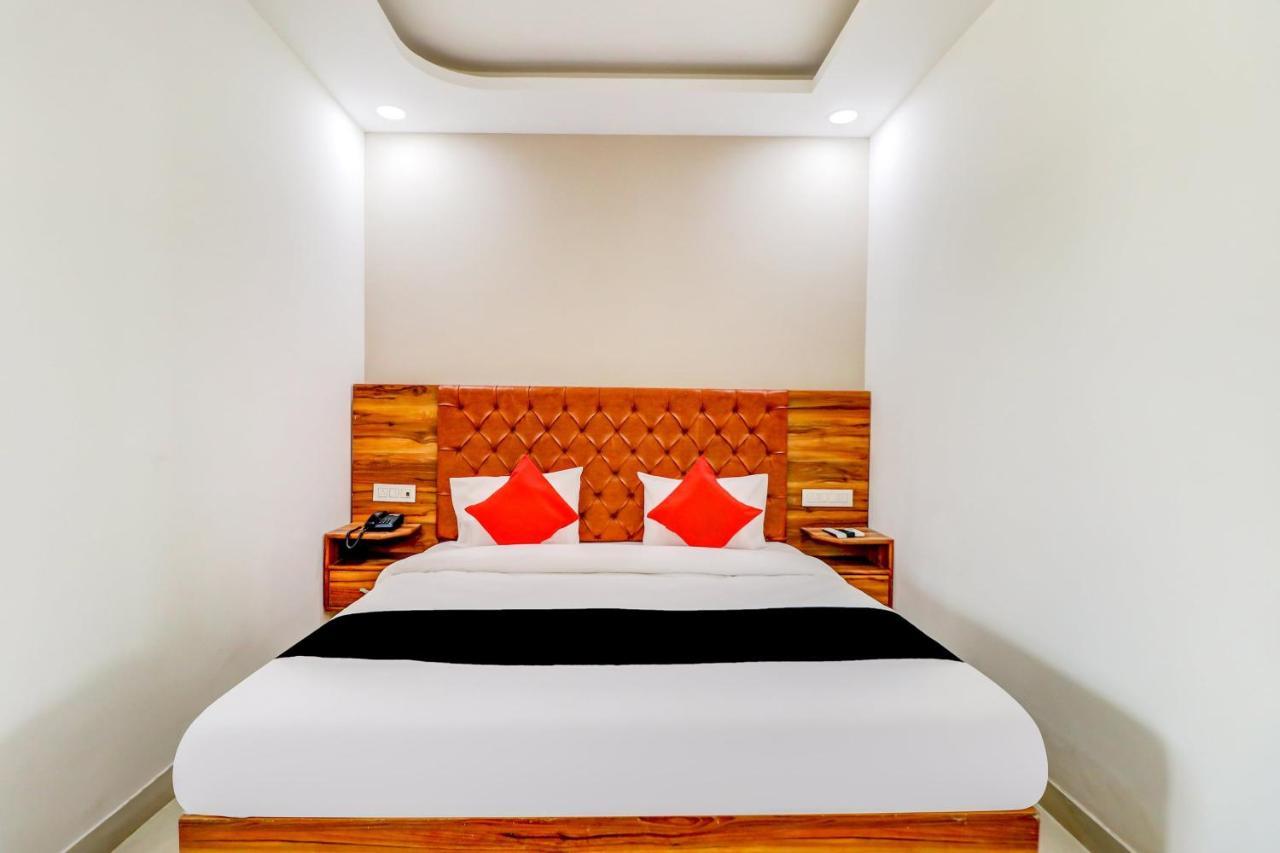 Oyo Flagship 80318 Hotel Sai Plaza Near Indira Gandhi International Airport New Delhi Ngoại thất bức ảnh
