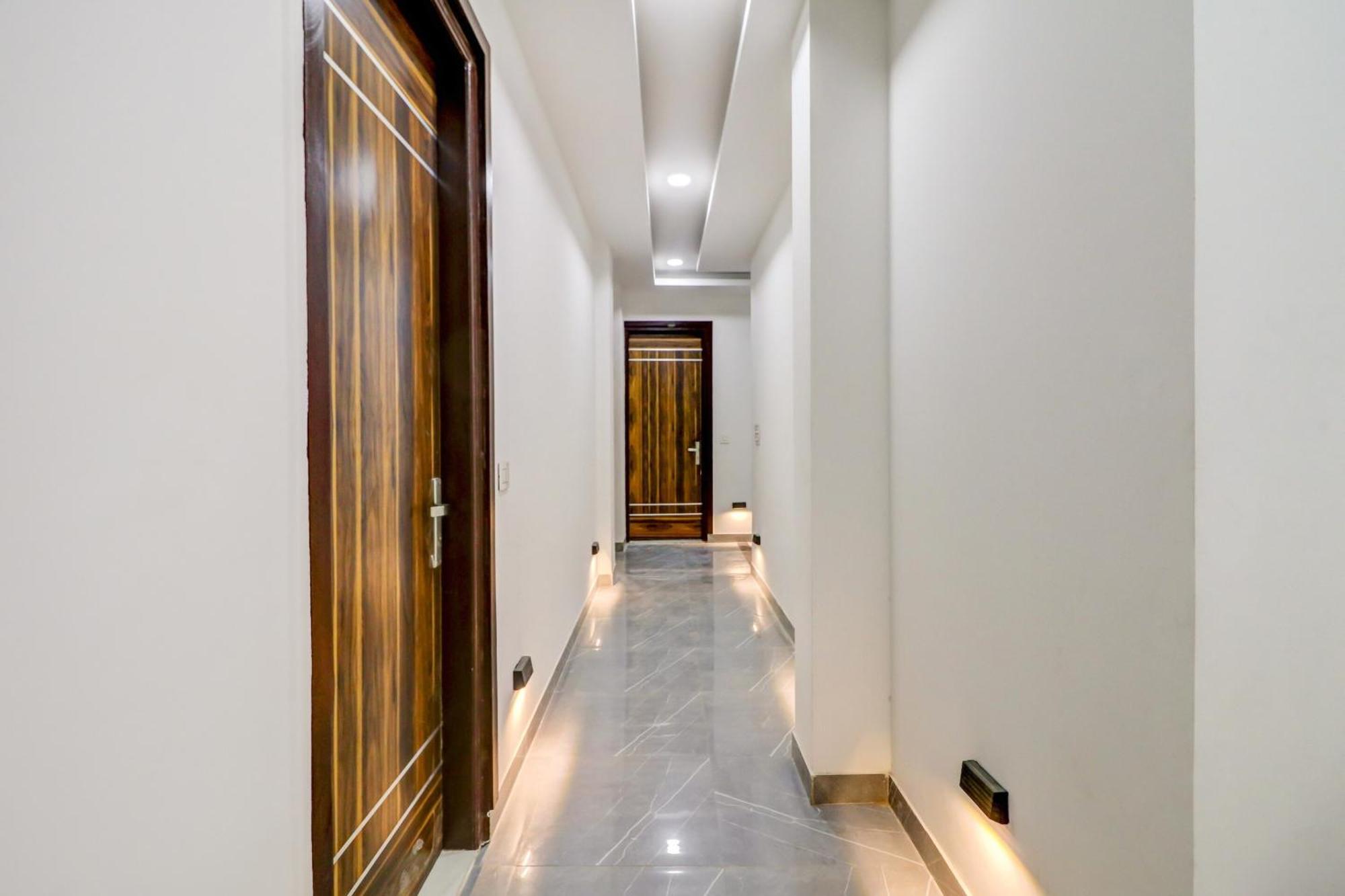 Oyo Flagship 80318 Hotel Sai Plaza Near Indira Gandhi International Airport New Delhi Ngoại thất bức ảnh