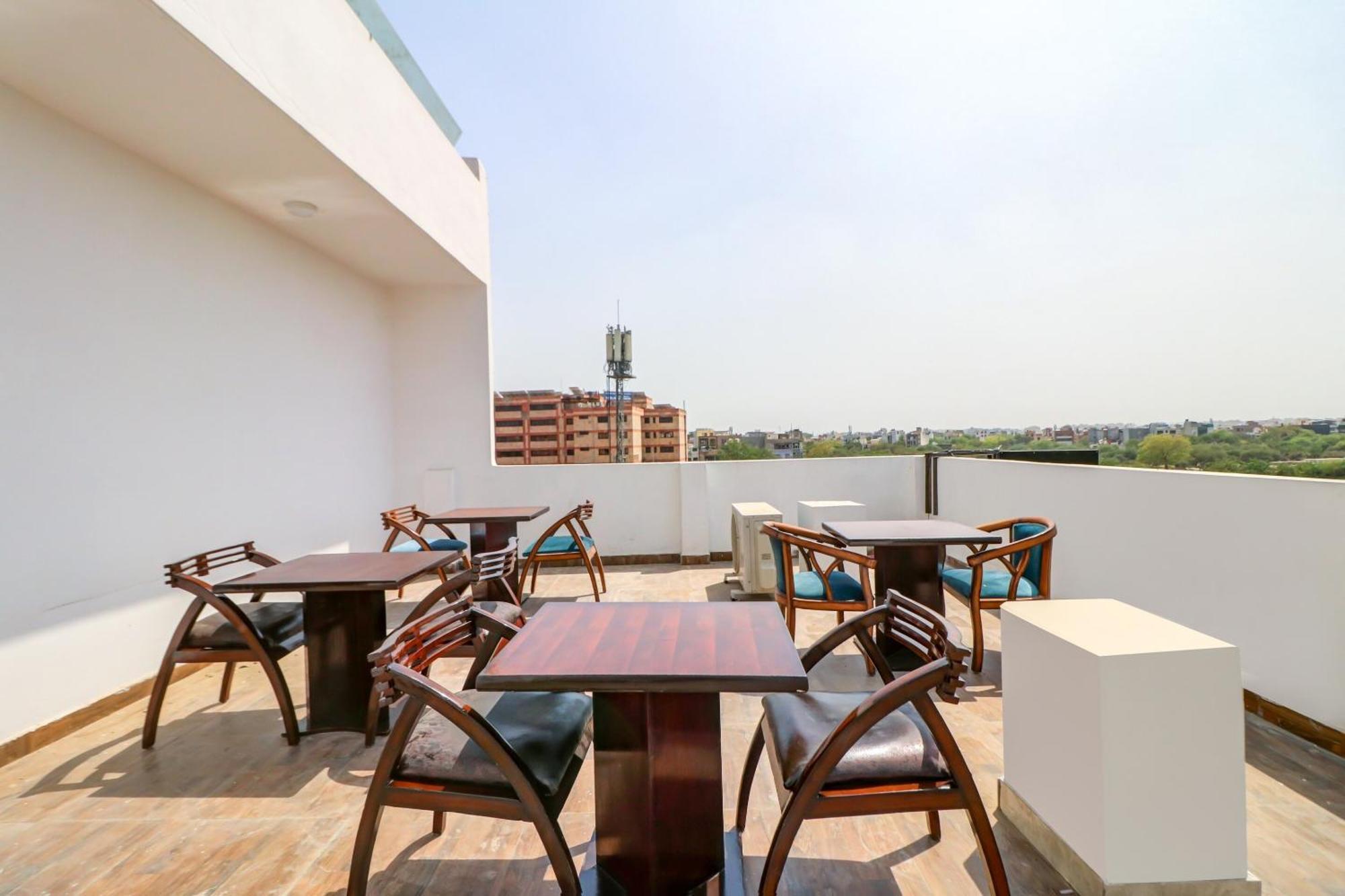 Oyo Flagship 80318 Hotel Sai Plaza Near Indira Gandhi International Airport New Delhi Ngoại thất bức ảnh