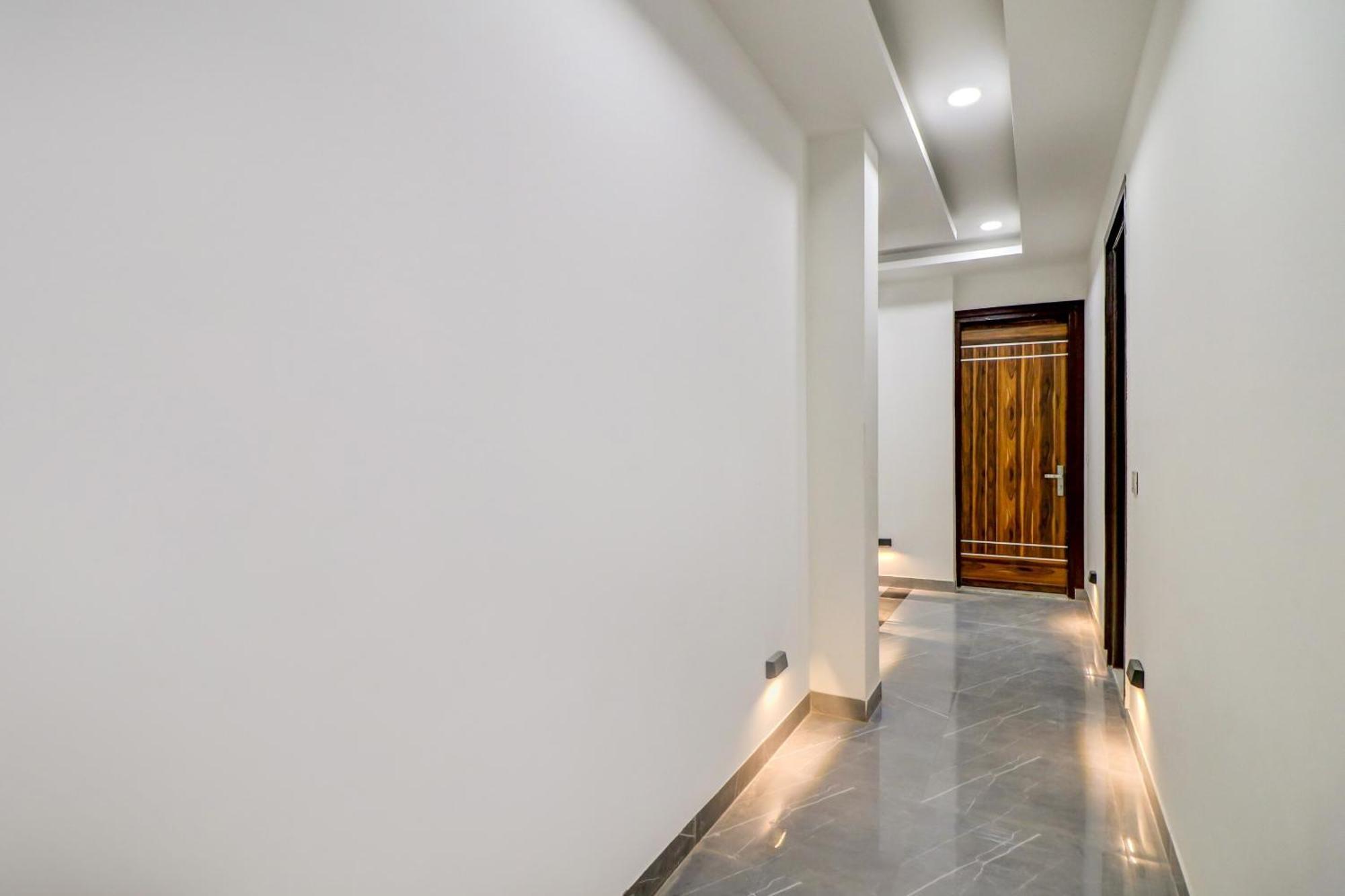 Oyo Flagship 80318 Hotel Sai Plaza Near Indira Gandhi International Airport New Delhi Ngoại thất bức ảnh